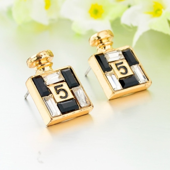 NWT Black Gold Crystal Chic Fashion Stud Earrings - Picture 2 of 4